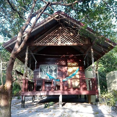 Lucky Resort Koh Phayam Luaran gambar