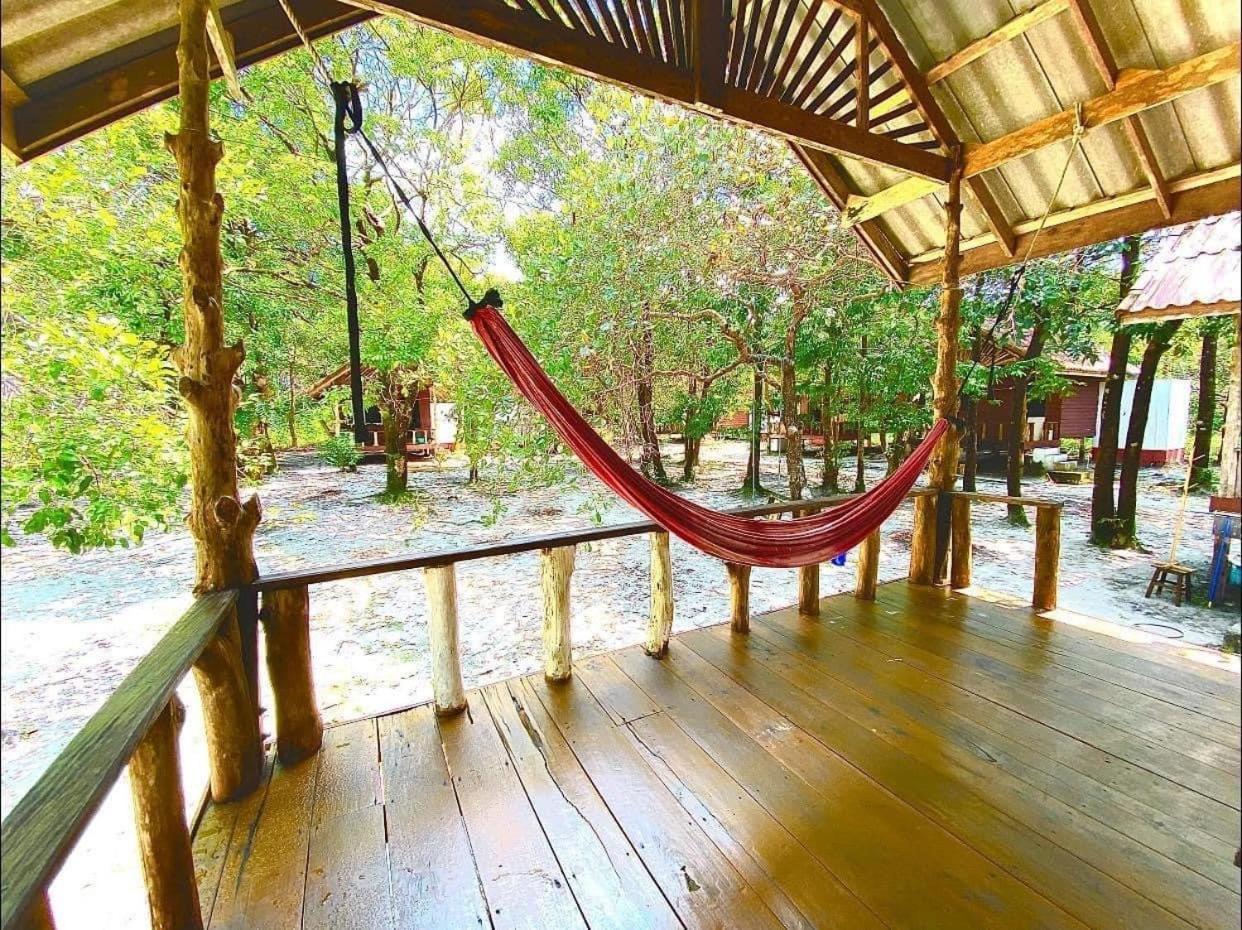 Lucky Resort Koh Phayam Luaran gambar