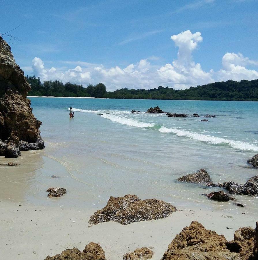 Lucky Resort Koh Phayam Luaran gambar
